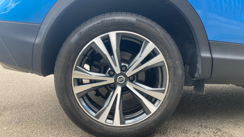 Nissan Qashqai 1.2 DiG-T N-Connecta 5dr Xtronic Petrol Hatchback